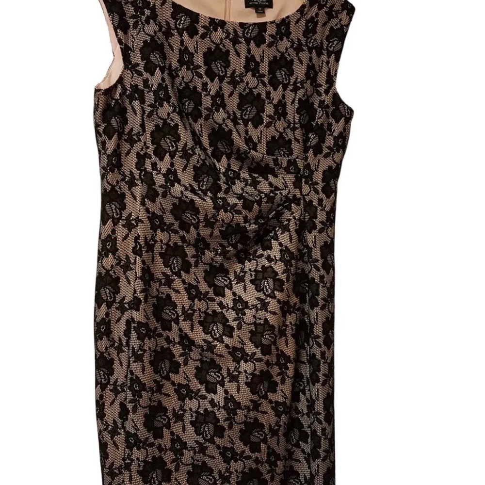 Tahari Levine Bonded Lace Dress Ladies Party/Cocktail. Size 14 Arthur S Levine